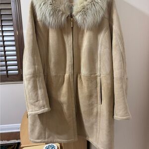 DRAMATIC PRICE DROP: FOX COLLAR “Butter”LAMBSKIN suede SHEARLING, size 14-16